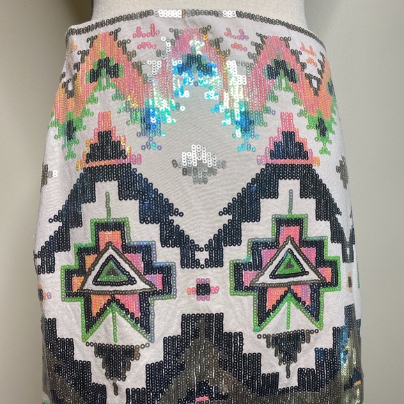 Express Tan Aztec Tribal Sequin Mini Skirt - Picture 4 of 7